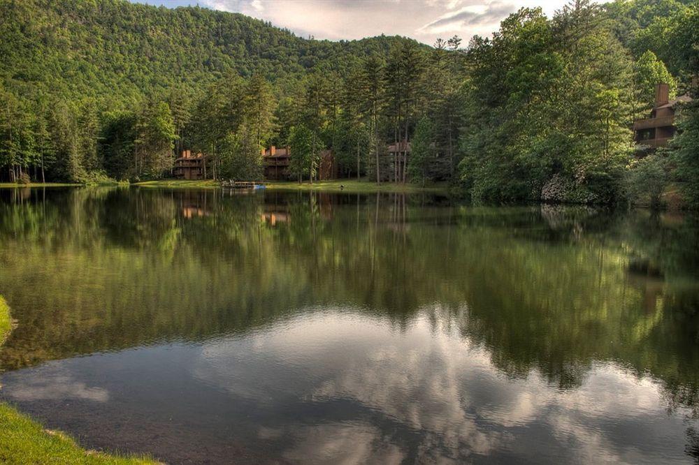 Foxhunt At Sapphire Valley المظهر الخارجي الصورة